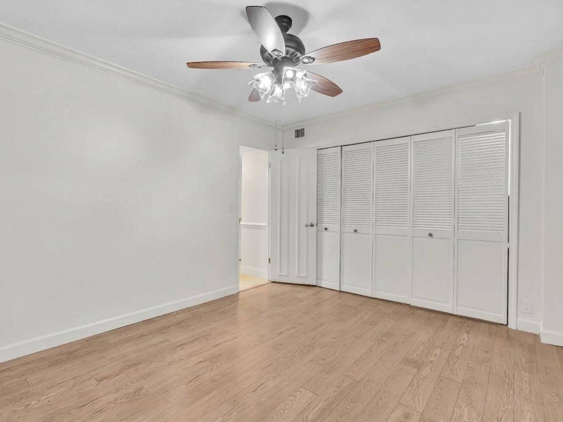 3031 NE 51st Street, #403w, Fort Lauderdale, FL 33308 FPP00316 empty
