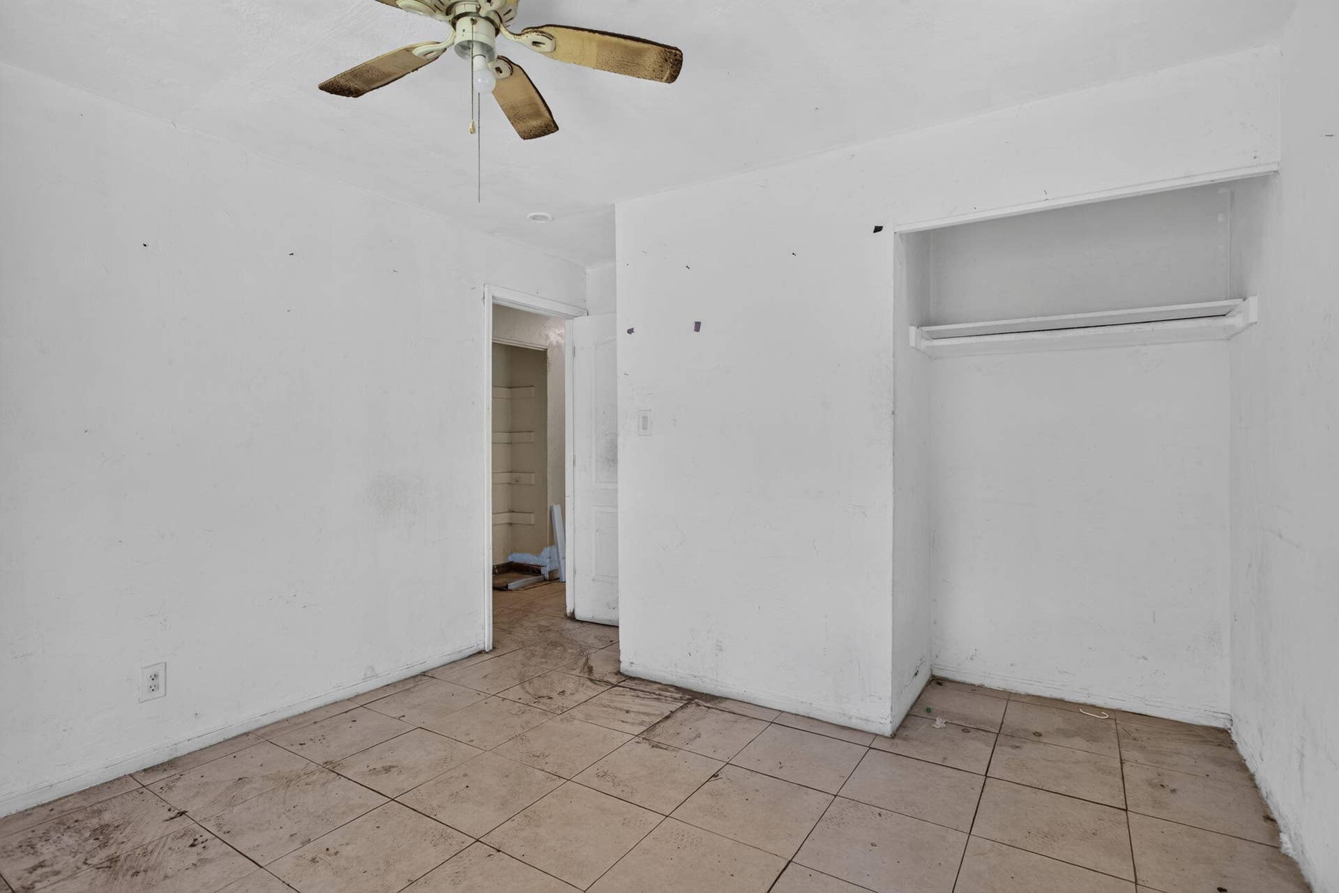 511 NW 17th Avenue, Fort Lauderdale, FL 33311 27-web-or-mls-511 -9771