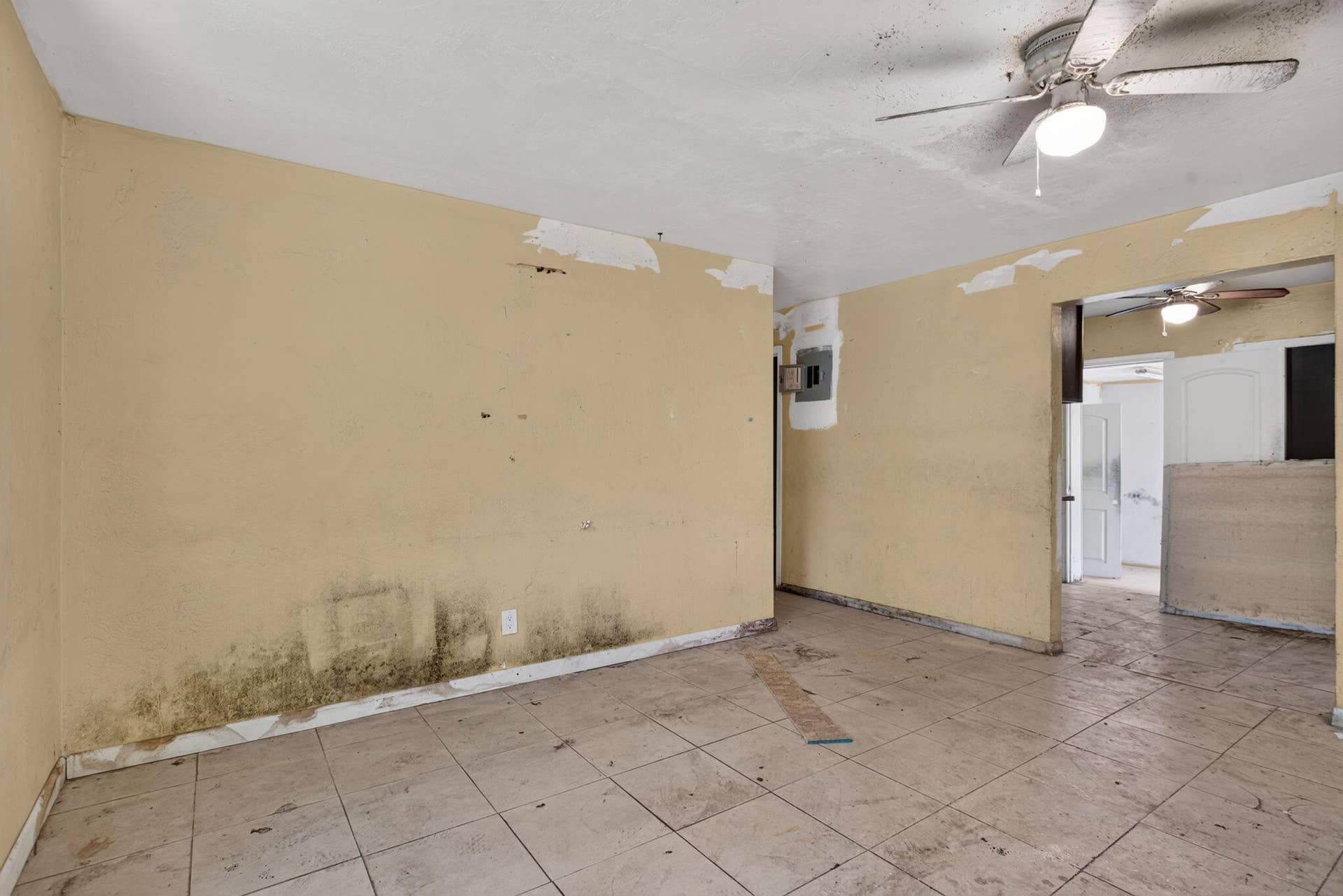 511 NW 17th Avenue, Fort Lauderdale, FL 33311 12-web-or-mls-511 -9695