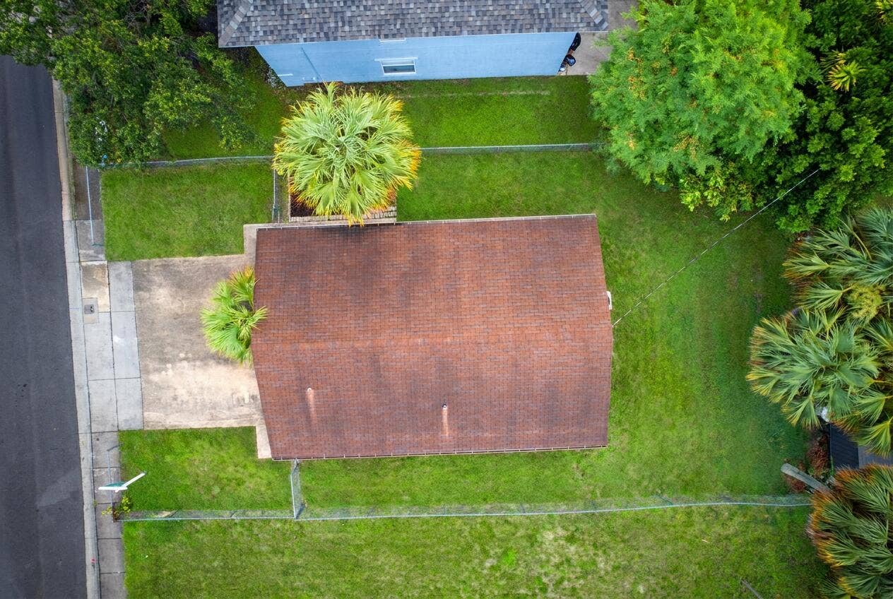 1525 W 17th Street, Riviera Beach, FL 33404 Woolf_1525_W_17th_exterior (1)