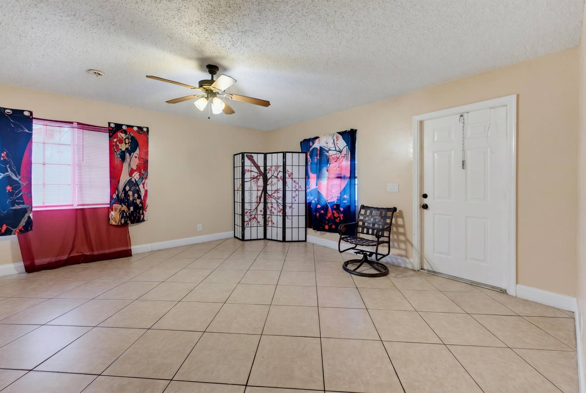 1525 W 17th Street, Riviera Beach, FL 33404 Woolf_1525_W_17th_declutter (8)