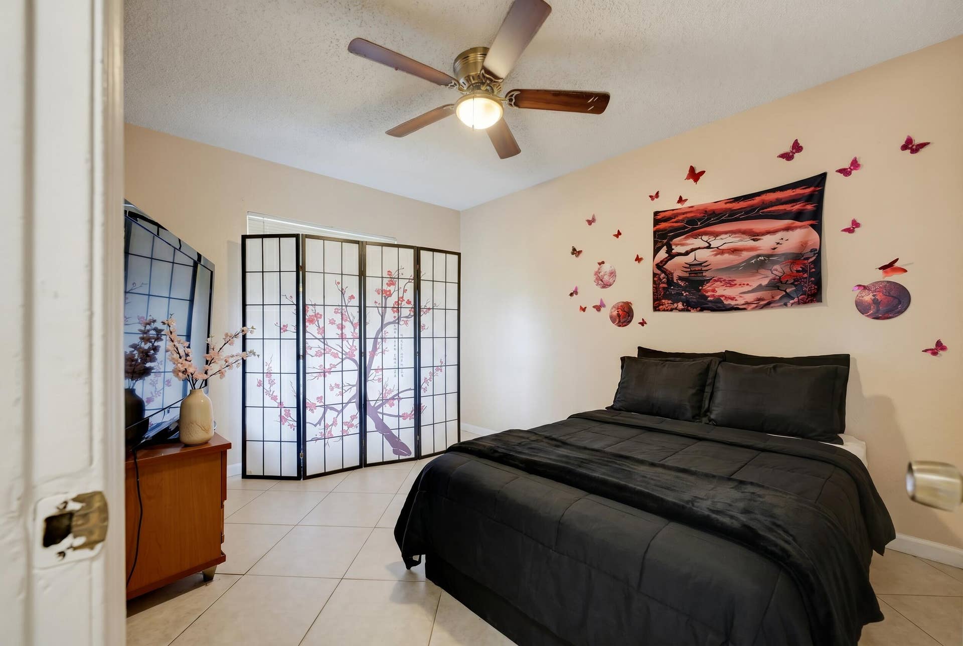 1525 W 17th Street, Riviera Beach, FL 33404 Woolf_1525_W_17th_declutter (2)