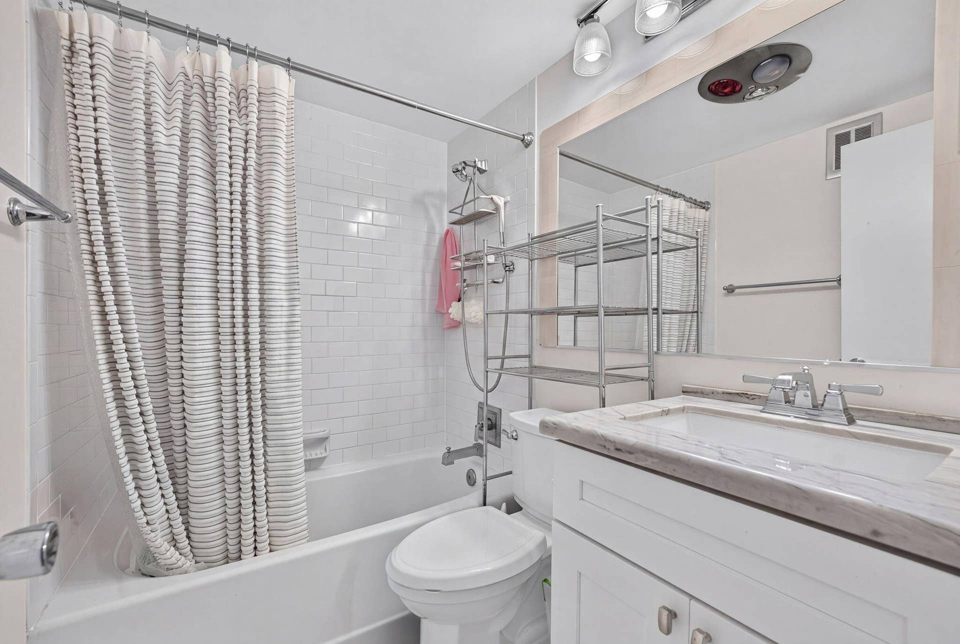 40 Isle Of Venice Drive, #3, Fort Lauderdale, FL 33301 19-web-or-mls-Custom_Declutter_DSC08029_