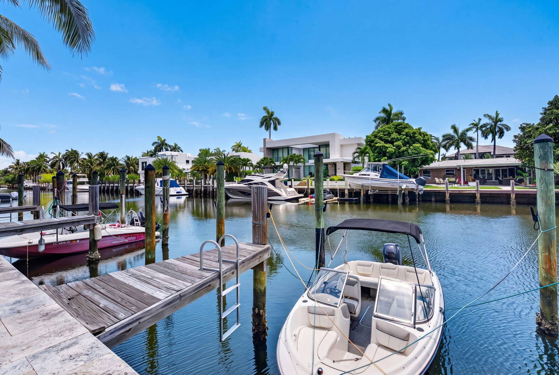 40 Isle Of Venice Drive, #3, Fort Lauderdale, FL 33301 22-web-or-mls-Custom_Exterior_DSC07891_h