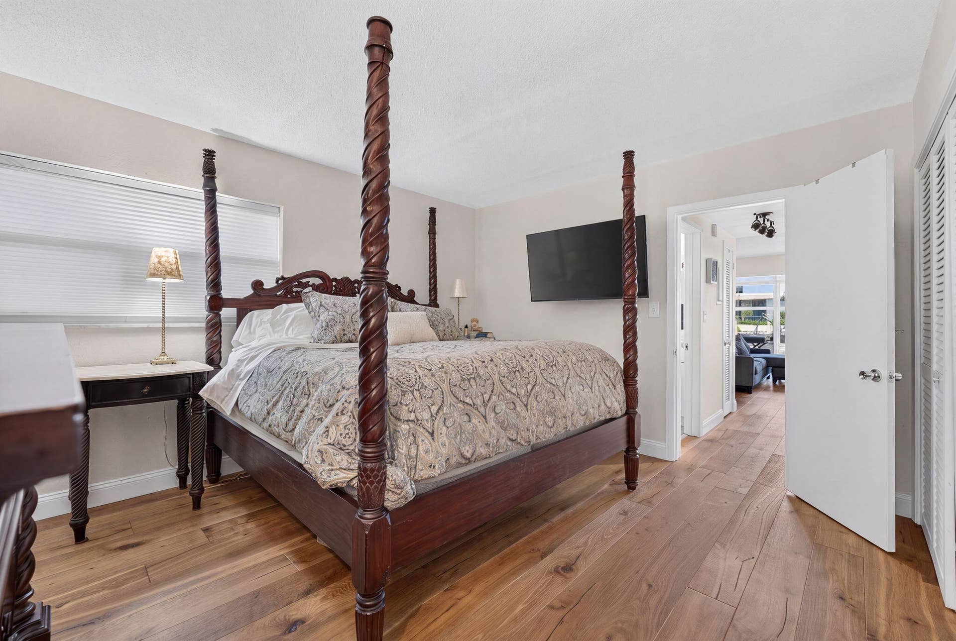 40 Isle Of Venice Drive, #3, Fort Lauderdale, FL 33301 21-web-or-mls-Custom_Declutter_DSC08064_