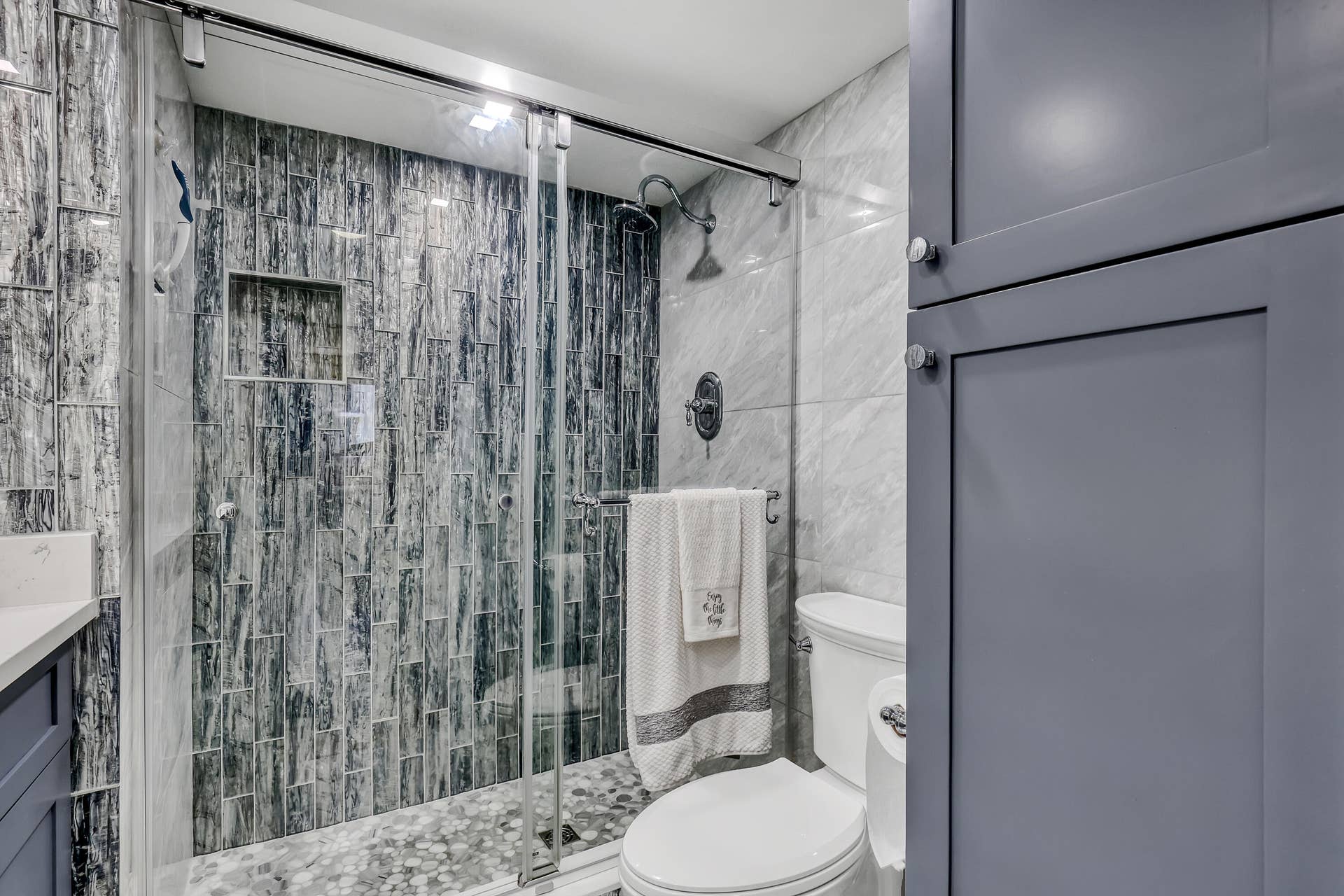 125 S Ocean Avenue, #505, Palm Beach Shores, FL 33404 Primary walk in shower