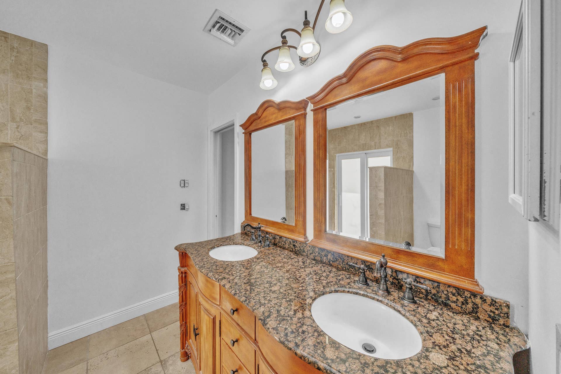 1941 SW 73rd Avenue, Plantation, FL 33317 28 Primary Bedroom Suite (11)