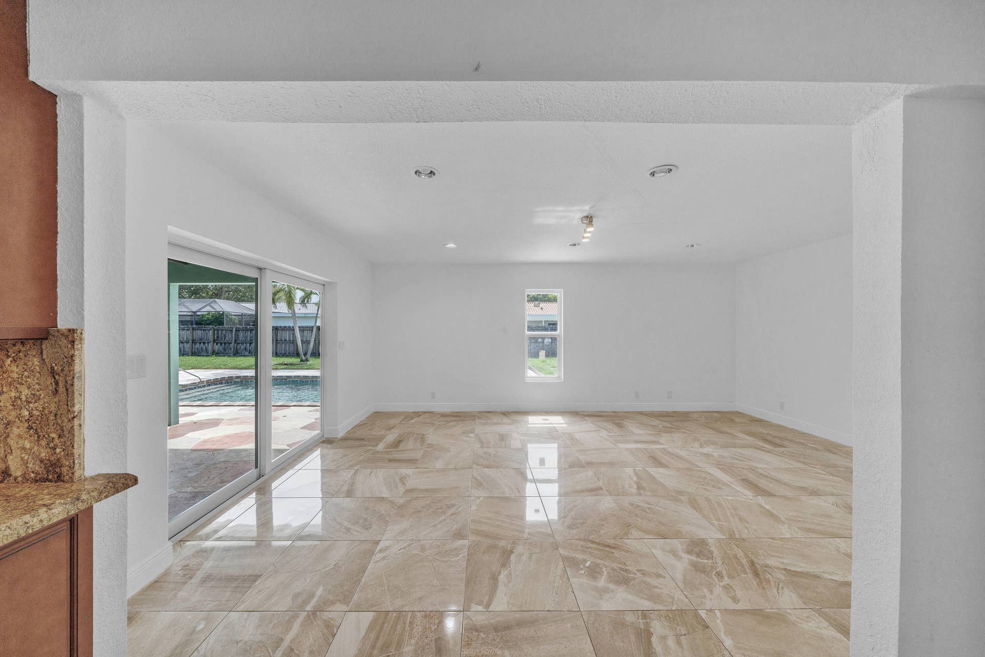 1941 SW 73rd Avenue, Plantation, FL 33317 13 Family Area (1)