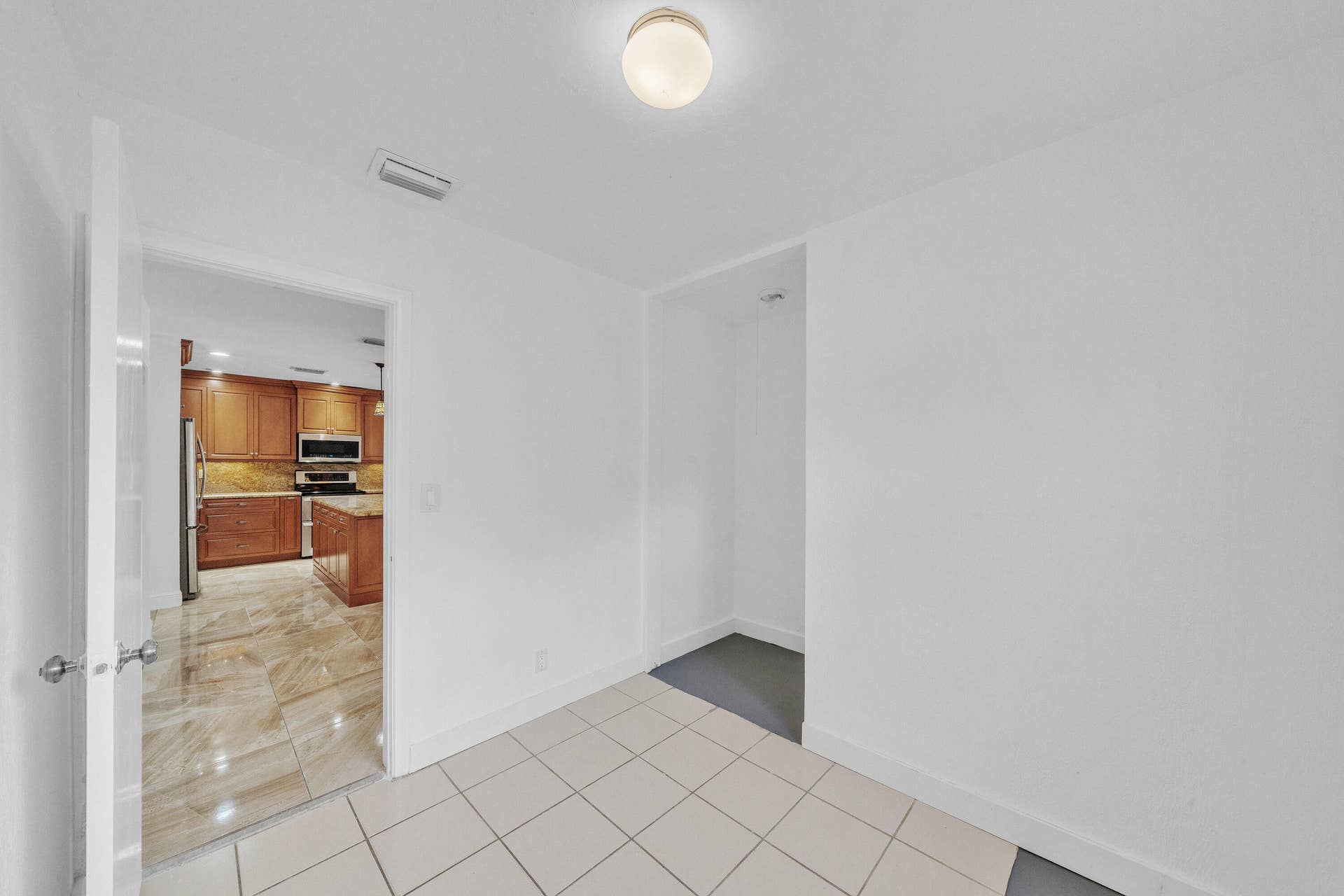 1941 SW 73rd Avenue, Plantation, FL 33317 11 Laundry Room (2)