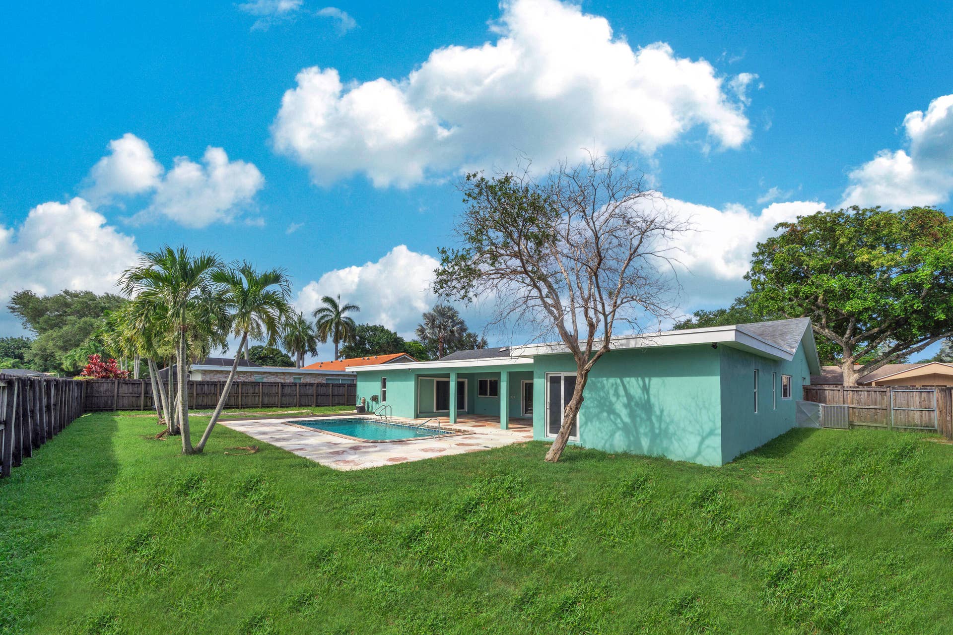 1941 SW 73rd Avenue, Plantation, FL 33317 16 PoolPatioBckyrd (2)