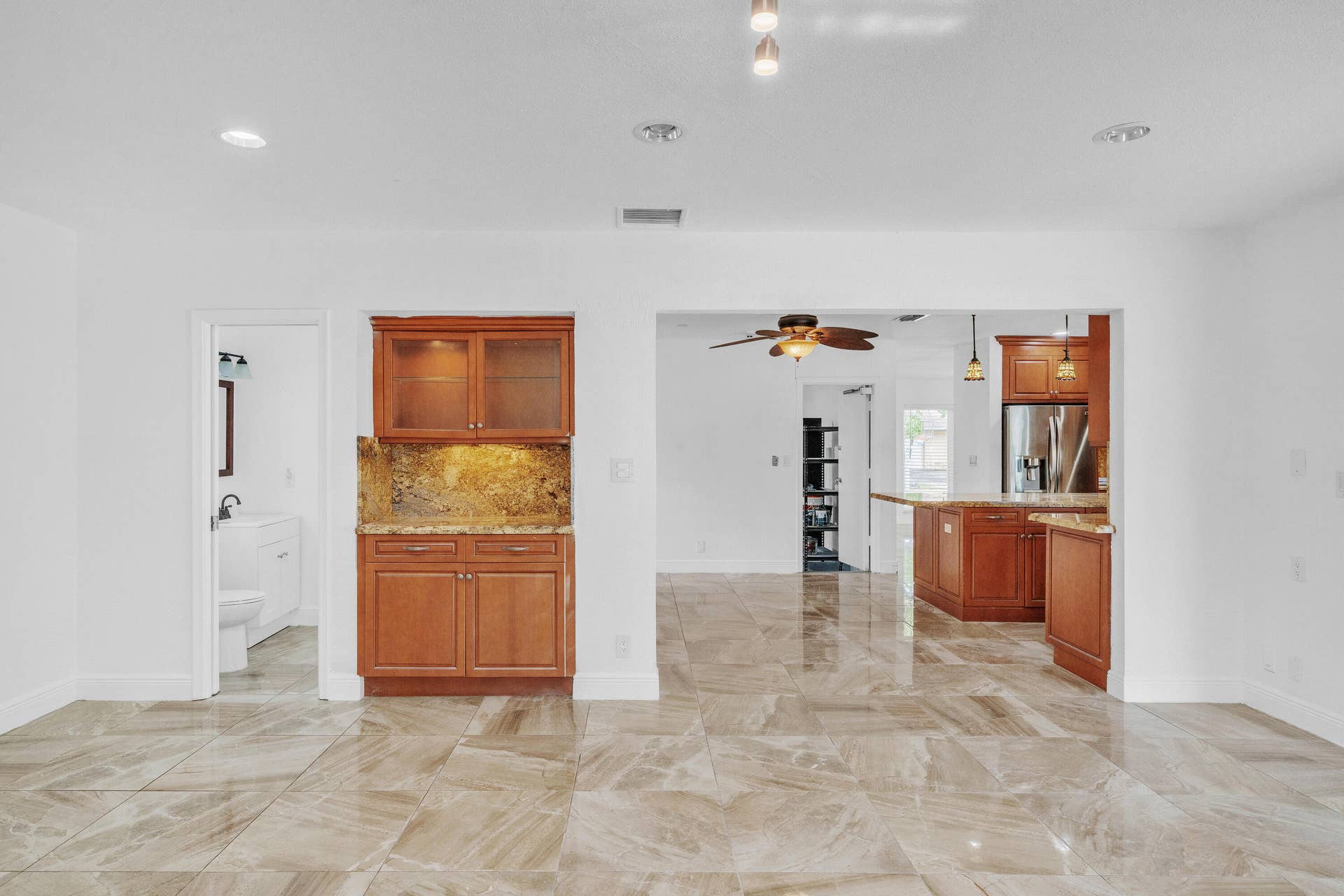 1941 SW 73rd Avenue, Plantation, FL 33317 13 Family Area (3)