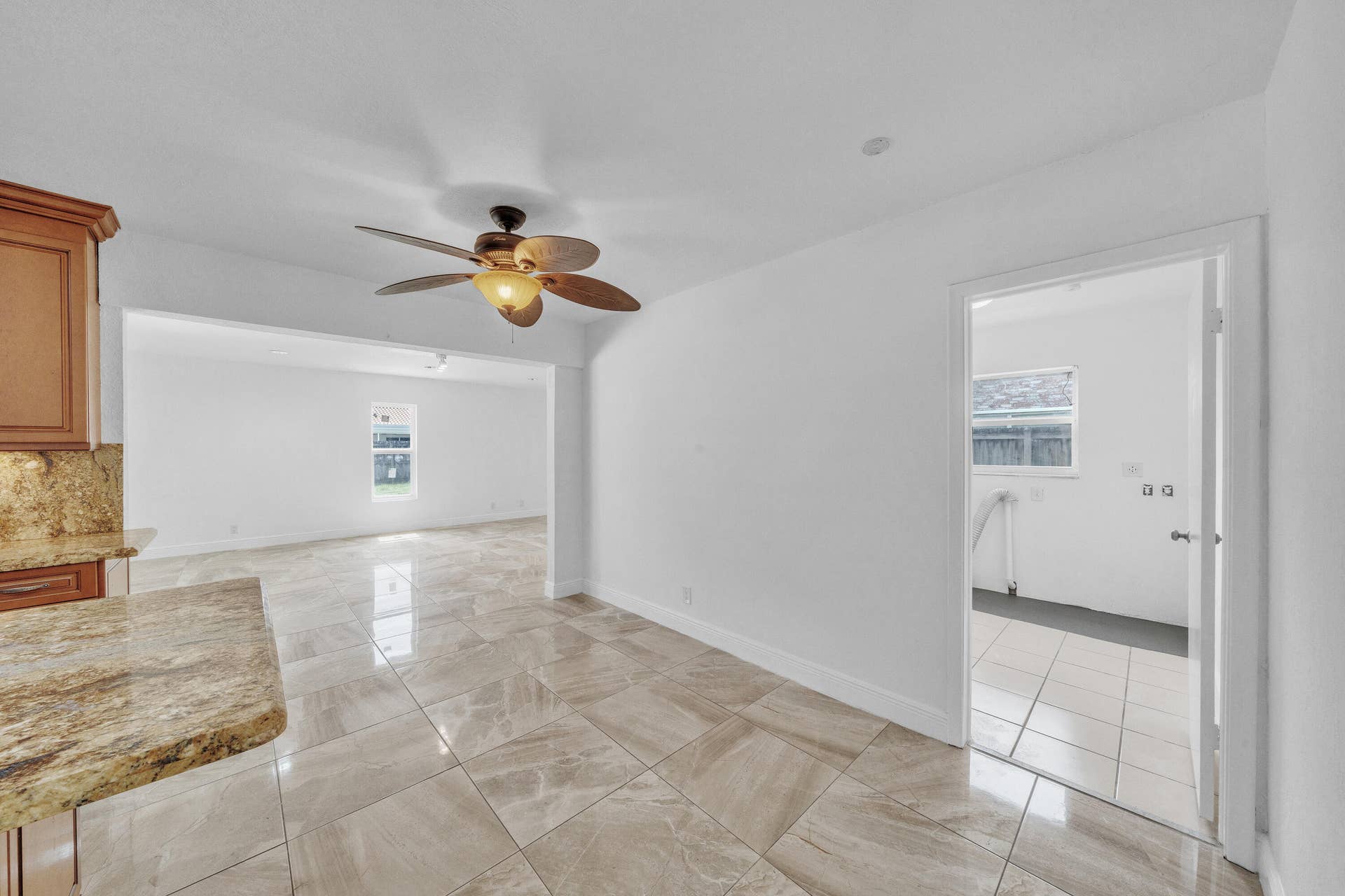 1941 SW 73rd Avenue, Plantation, FL 33317 10 Kitchen (5)