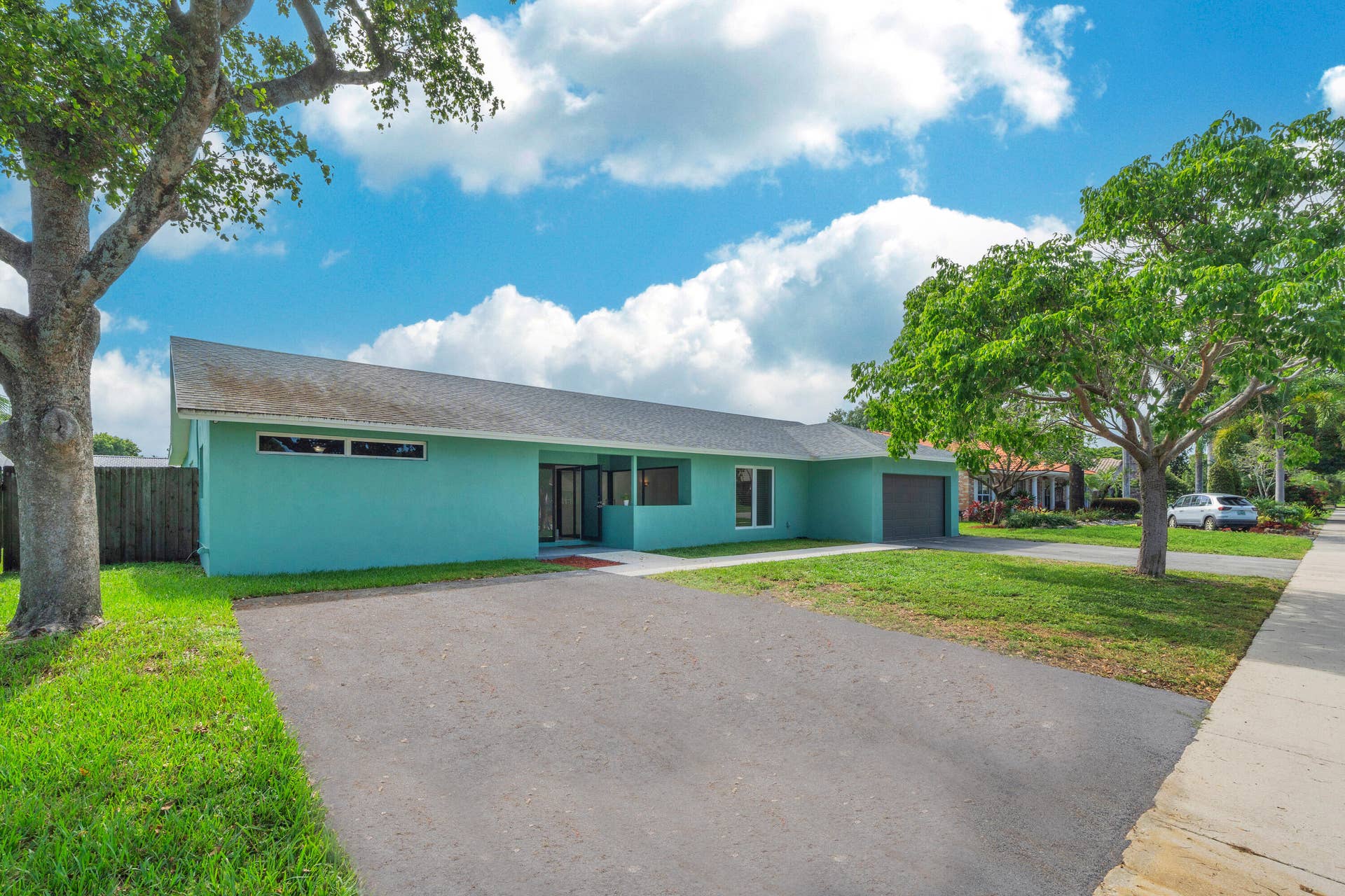 1941 SW 73rd Avenue, Plantation, FL 33317 2 Driveway
