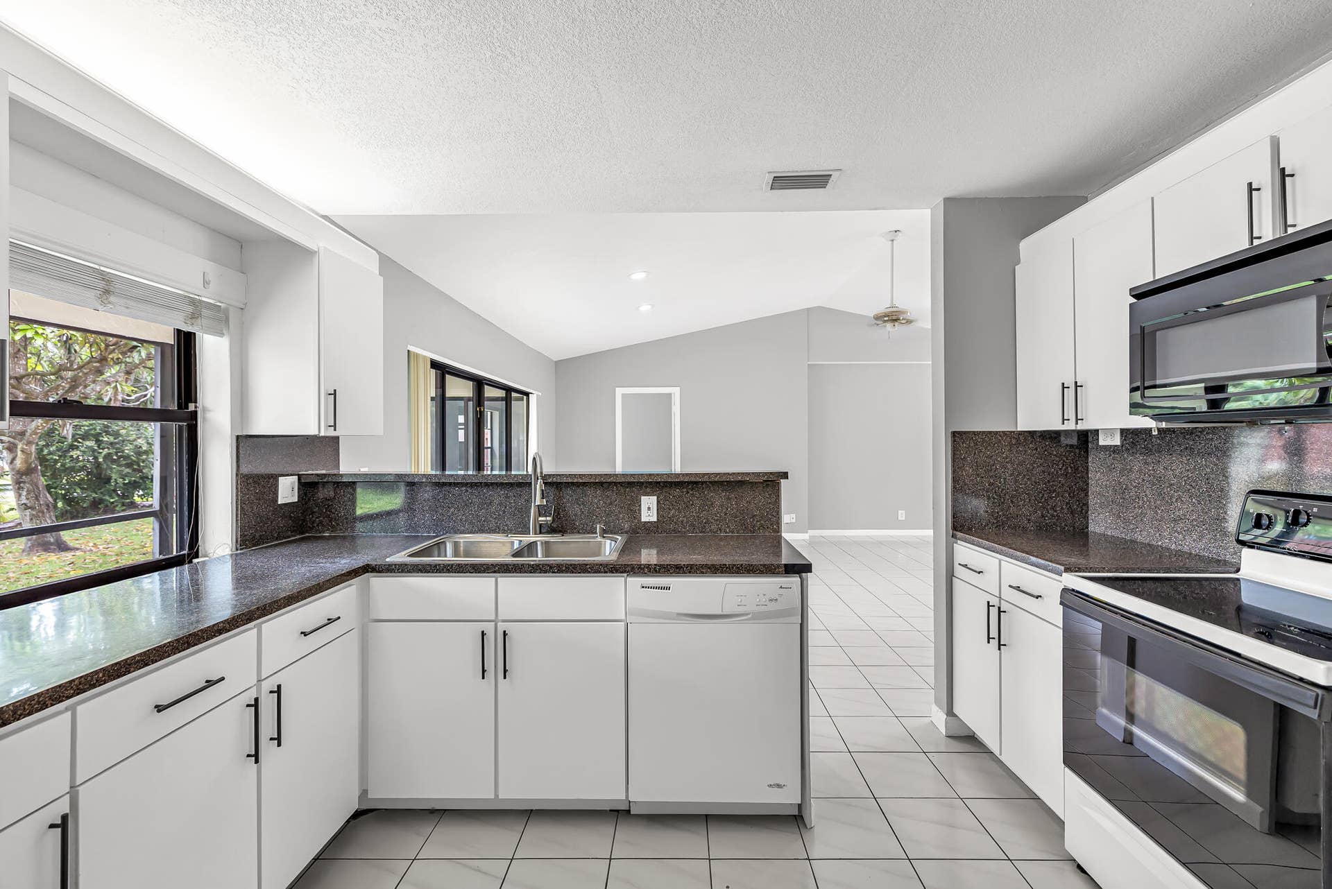 KITCHEN -INDIRECT LIGHTING