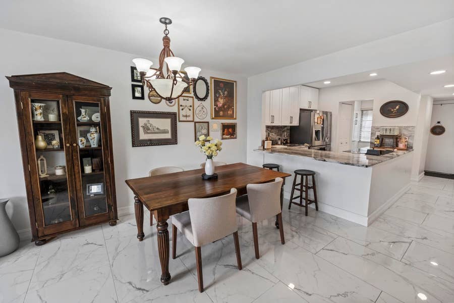 Property photo for 1021 Mockingbird Lane, #211, Plantation, FL
