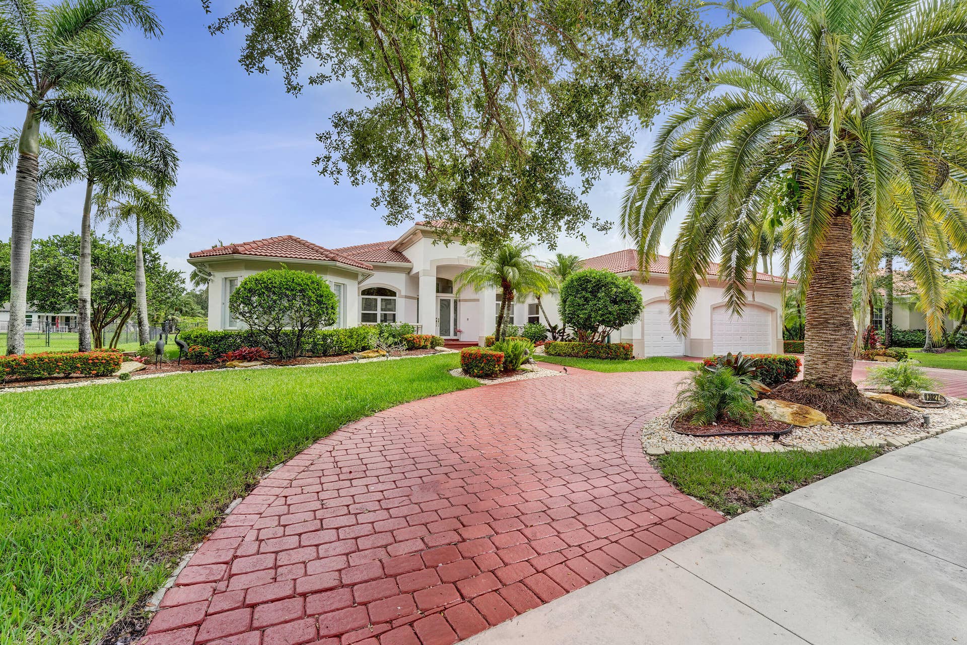 13027 SW 41st Street, Davie, FL 33330 DSC01847