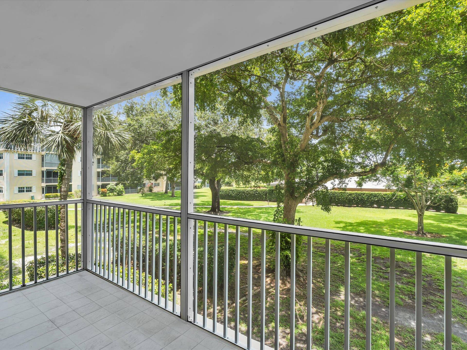9101 W Sample Road, #204, Coral Springs, FL 33065 21-FPP00101