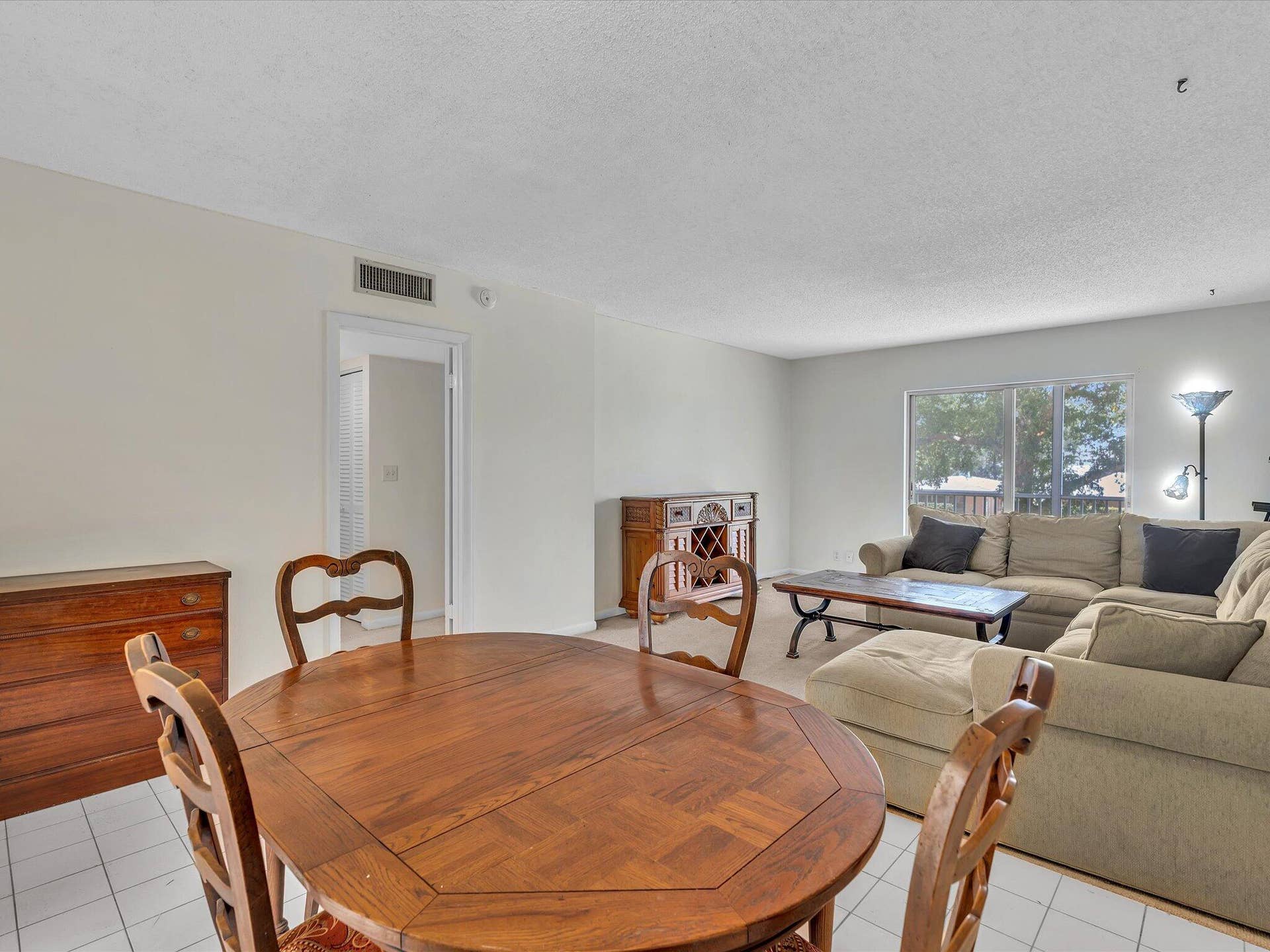 9101 W Sample Road, #204, Coral Springs, FL 33065 09-FPP00041