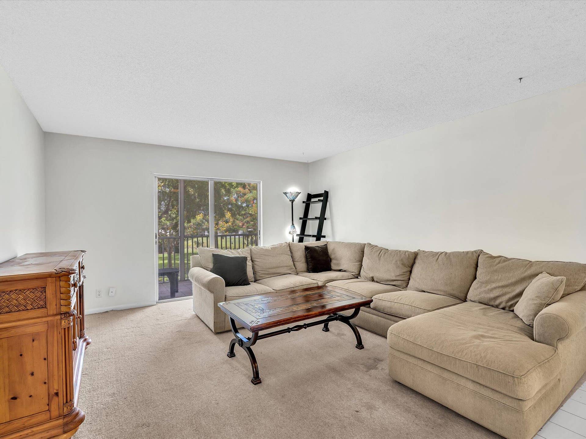 9101 W Sample Road, #204, Coral Springs, FL 33065 17-FPP00081