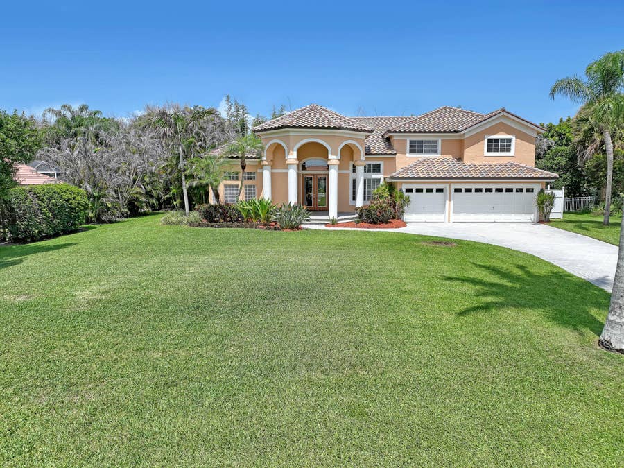 Property photo for 559 SW Squire Johns Lane, Palm City, FL