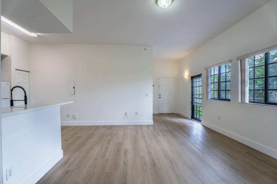 Property photo for 2801 Riverside Drive, #301-s, Coral Springs, FL