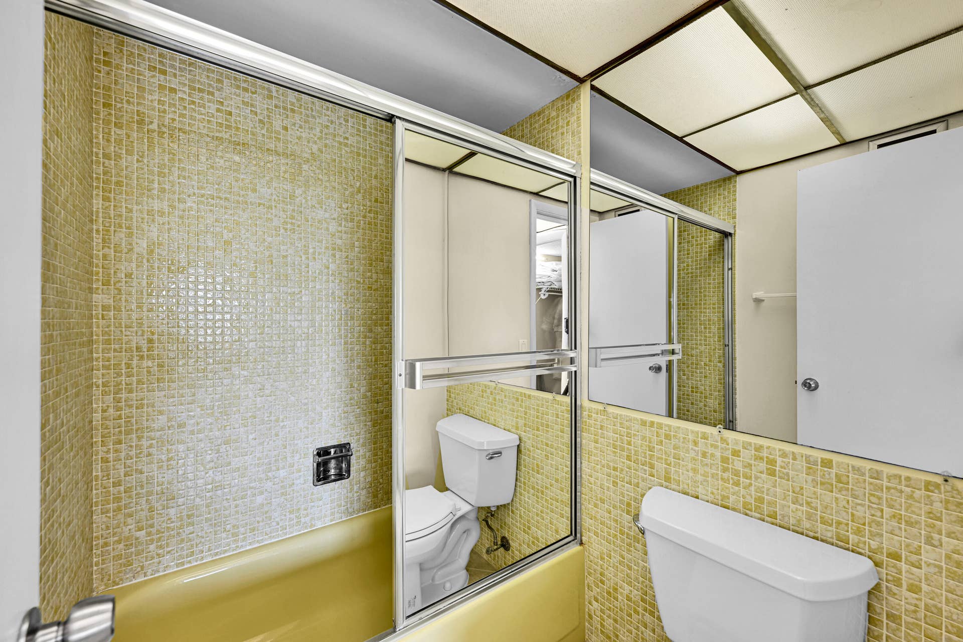 6000 N Ocean Blvd 8E 00025