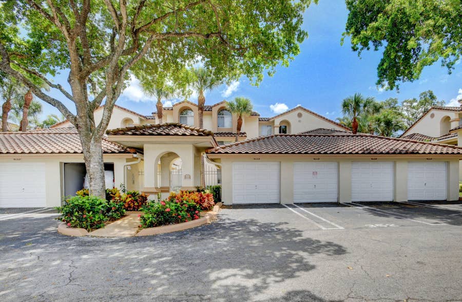 Property photo for 9204 Glenmoor Drive, West Palm Beach, FL