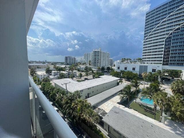 336 N Birch Road, #6d, Fort Lauderdale, FL 33304 IMG_3470