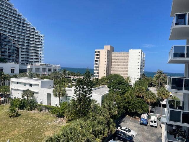 336 N Birch Road, #6d, Fort Lauderdale, FL 33304 IMG_3471