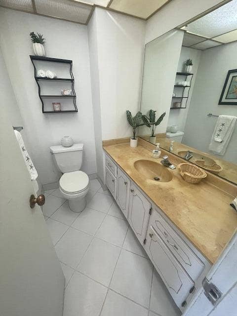 336 N Birch Road, #6d, Fort Lauderdale, FL 33304 IMG_3477