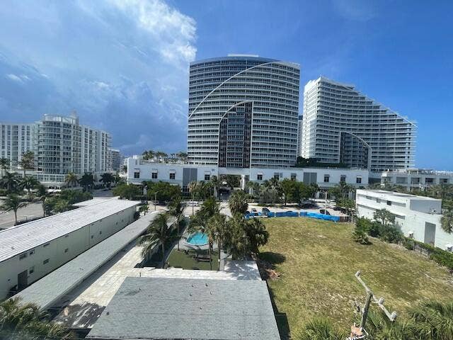 336 N Birch Road, #6d, Fort Lauderdale, FL 33304 IMG_3473