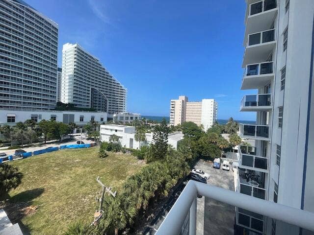 336 N Birch Road, #6d, Fort Lauderdale, FL 33304 IMG_3472