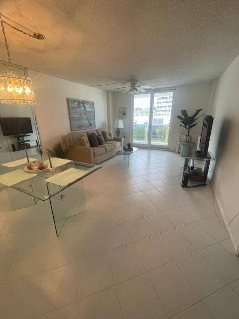 336 N Birch Road, #6d, Fort Lauderdale, FL 33304 IMG_3453