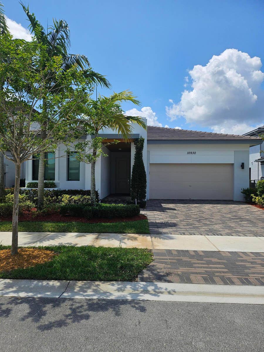 Property photo for 10930 Windward Street, Parkland, FL