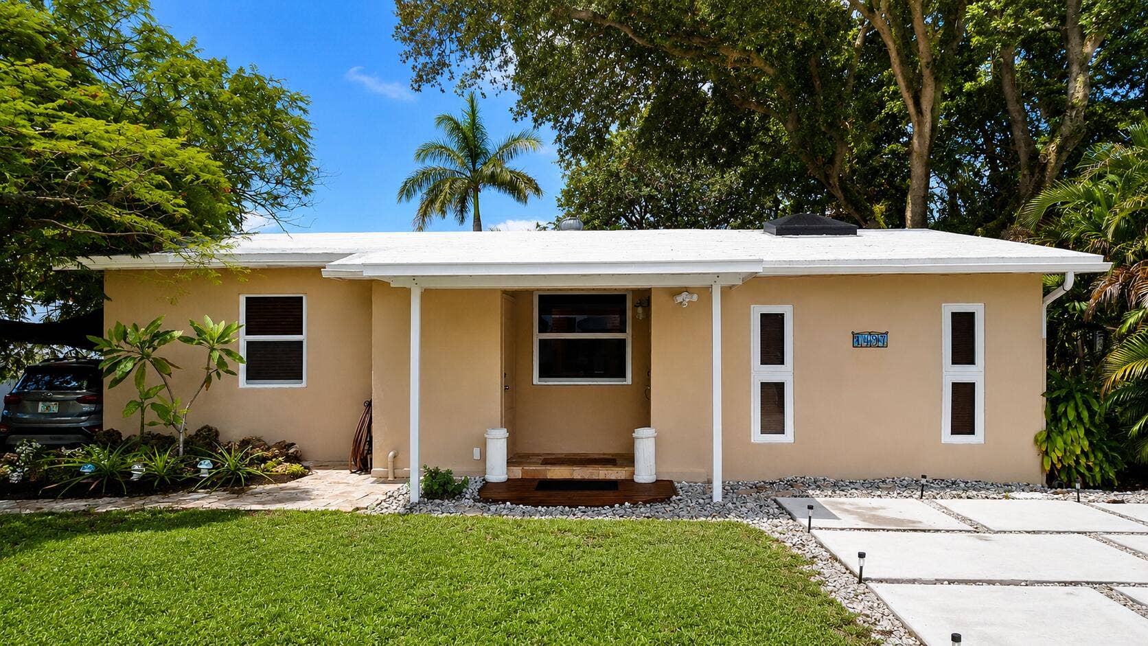 1497 SW 29th Terrace, Fort Lauderdale, FL 33312 1497 front no light