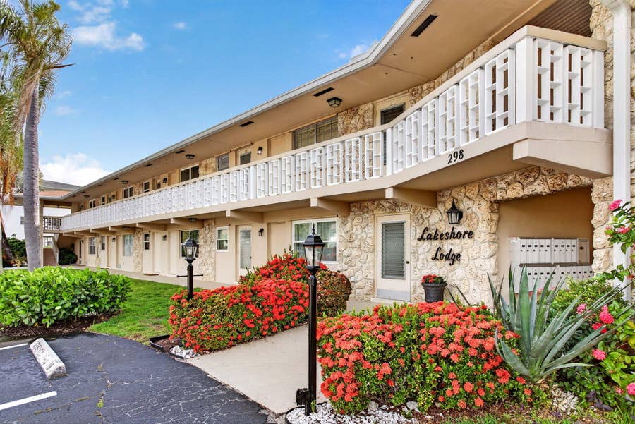 Property photo for 298 SE 6th Avenue, #9, Pompano Beach, FL
