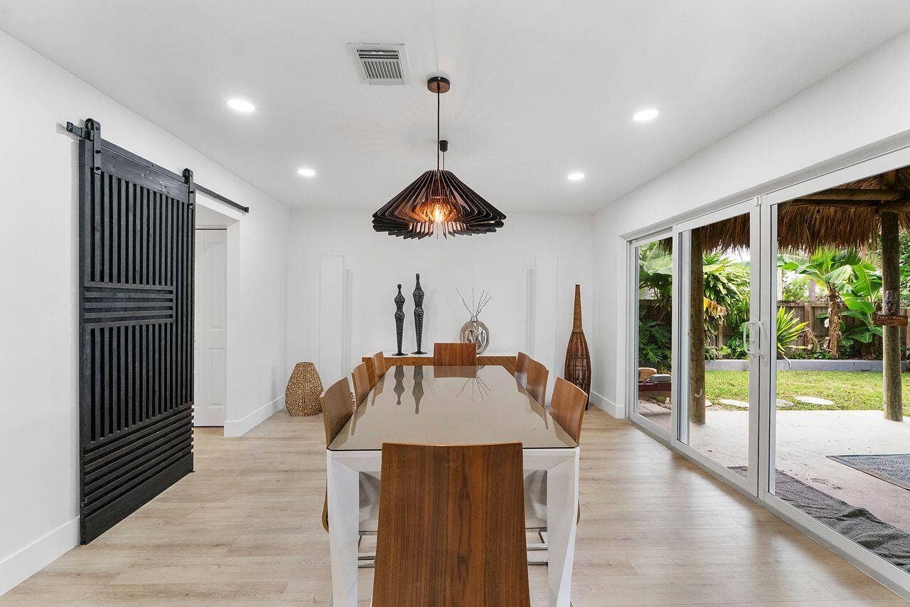 701 SE 5th Court, Pompano Beach, FL 33060 701 dining room