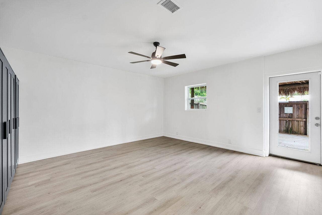 701 SE 5th Court, Pompano Beach, FL 33060 701 florida room #2