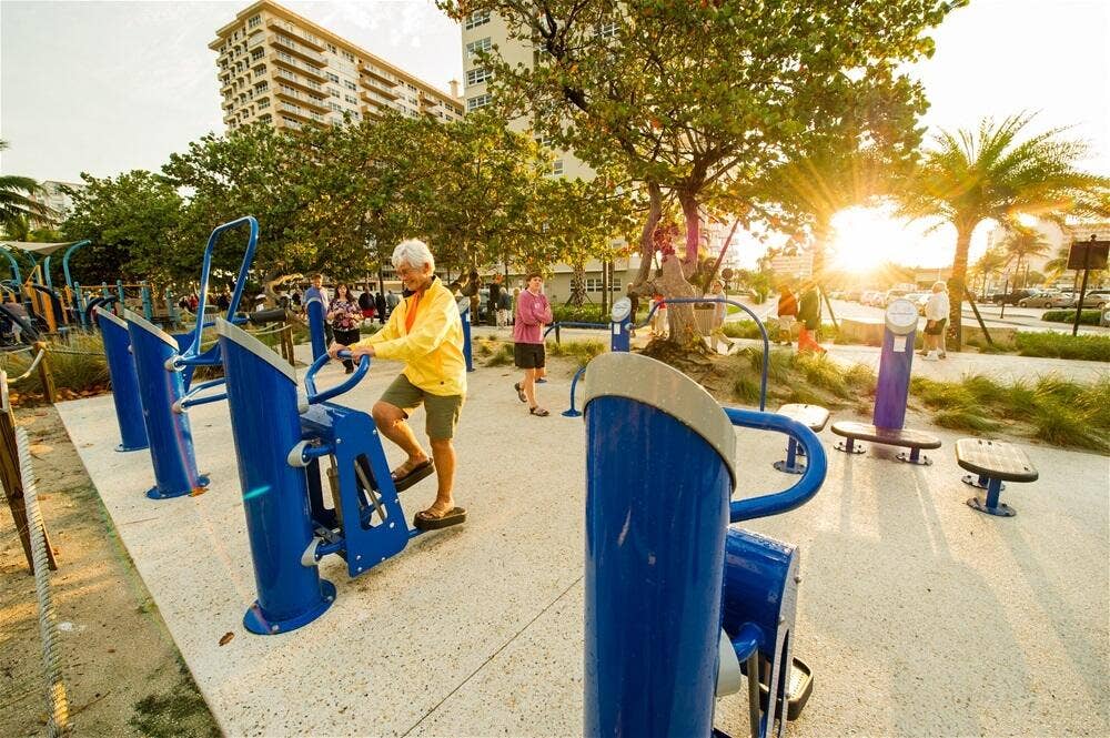 701 SE 5th Court, Pompano Beach, FL 33060 Pompano Beach exercise on the beach