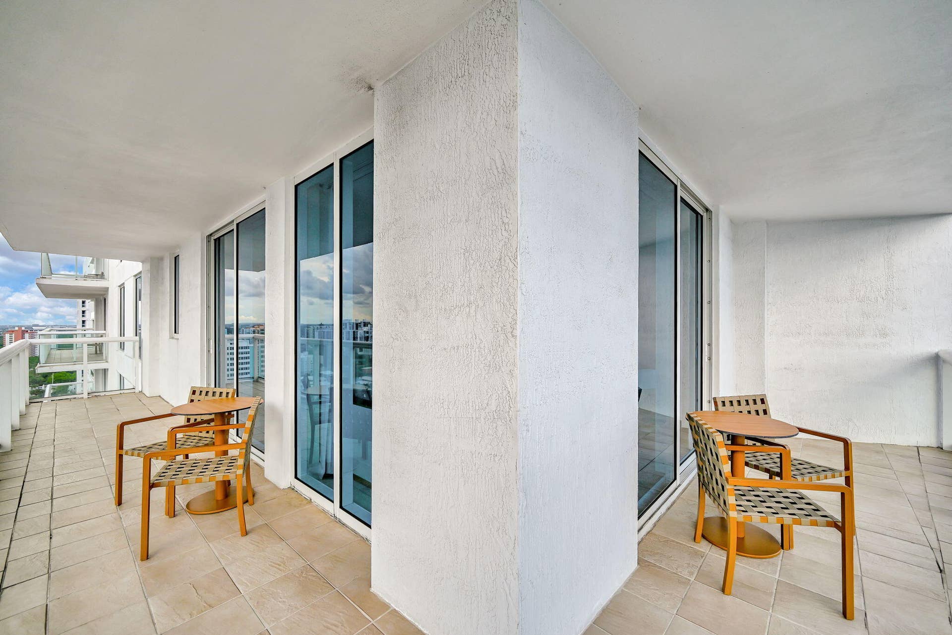 SW Wrap-around Balcony