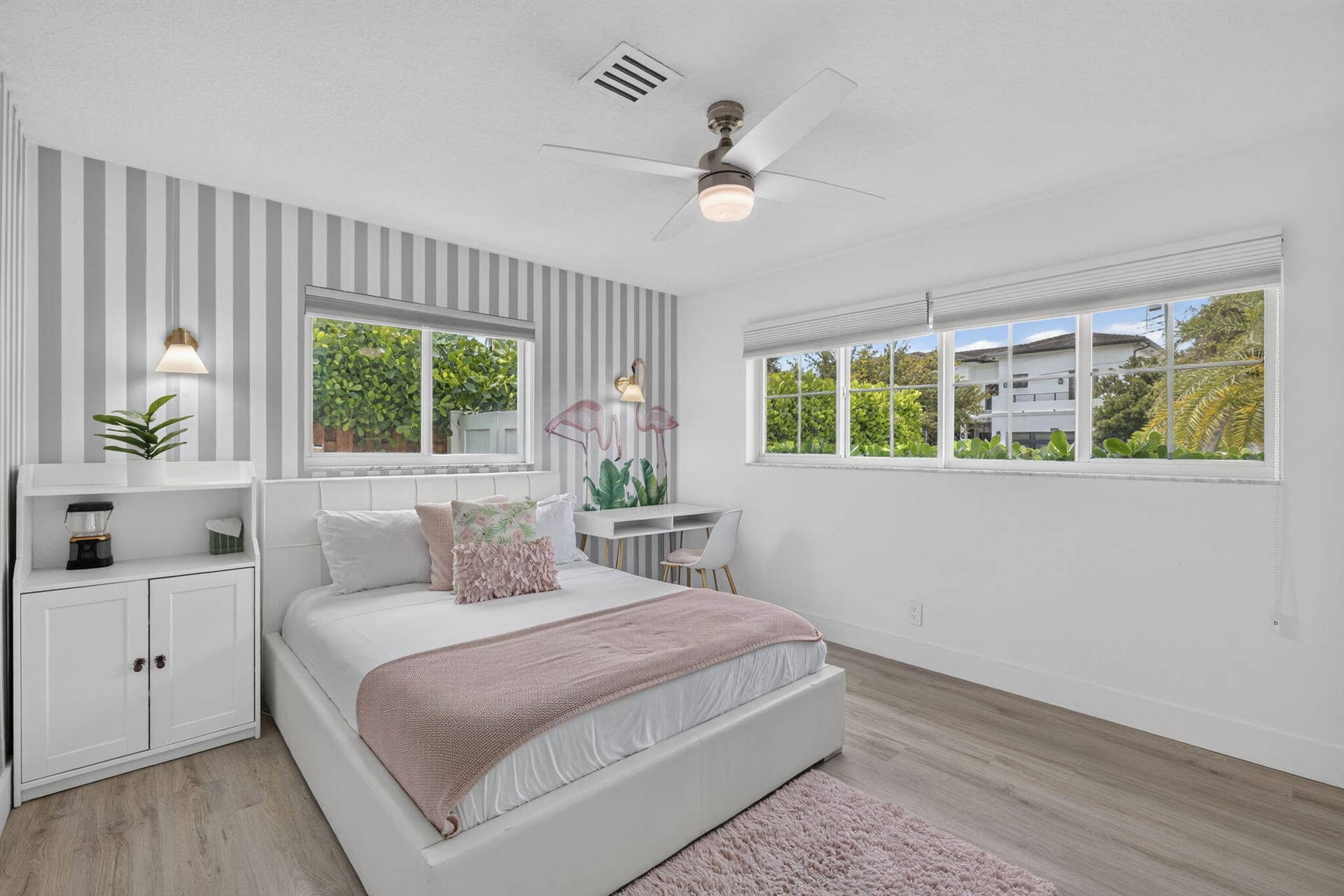 2917 NE 35th Court, Lighthouse Point, FL 33064 Light and Bright!