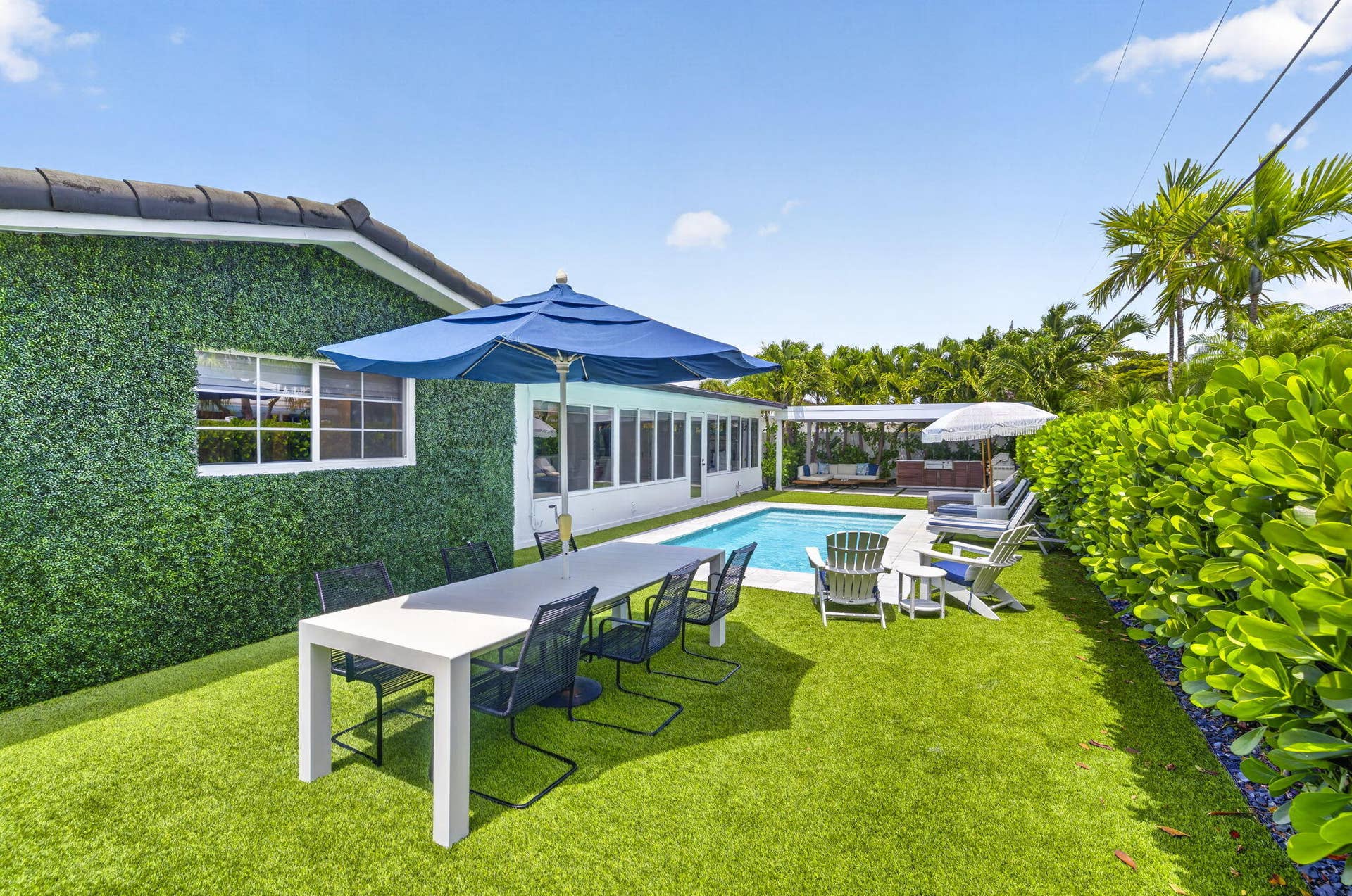 2917 NE 35th Court, Lighthouse Point, FL 33064 Inviting backyard with pool and summer kitchen!