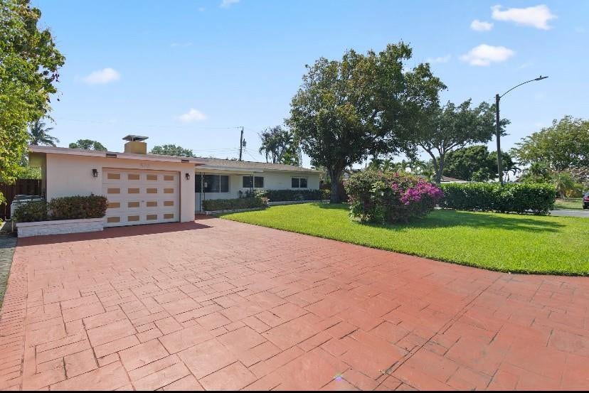 570 SE 2nd Avenue, Pompano Beach, FL 33060 Photo 4