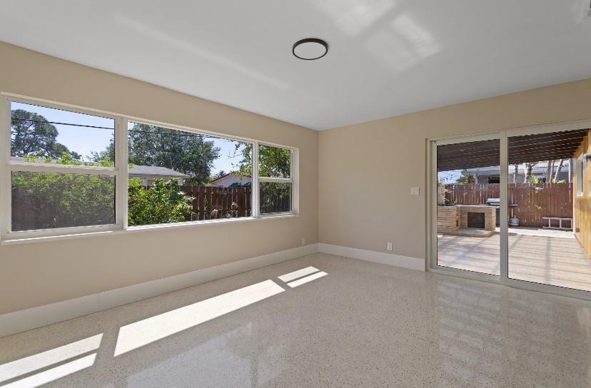 570 SE 2nd Avenue, Pompano Beach, FL 33060 Photo 16