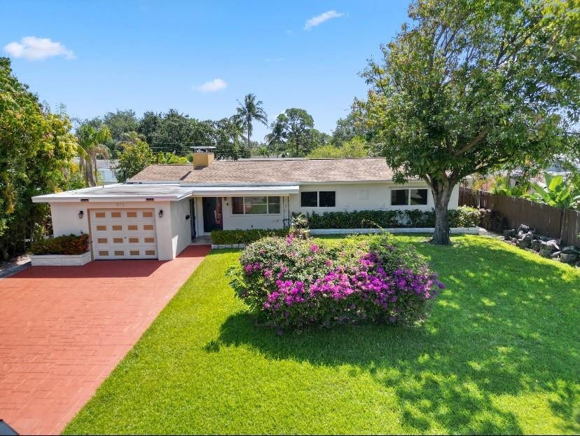 Property photo for 570 SE 2nd Avenue, Pompano Beach, FL