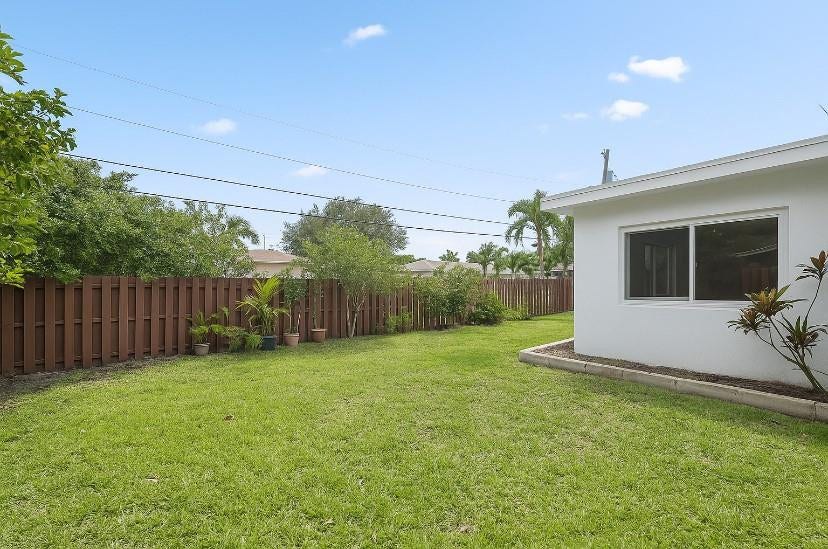 570 SE 2nd Avenue, Pompano Beach, FL 33060 Photo 28