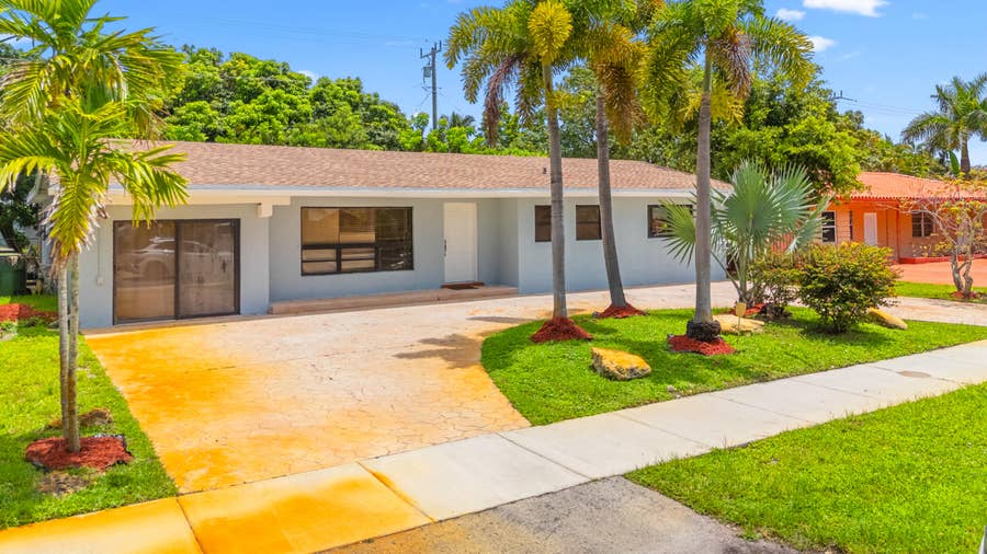 Property photo for 3313 SW 19th Street, Fort Lauderdale, FL