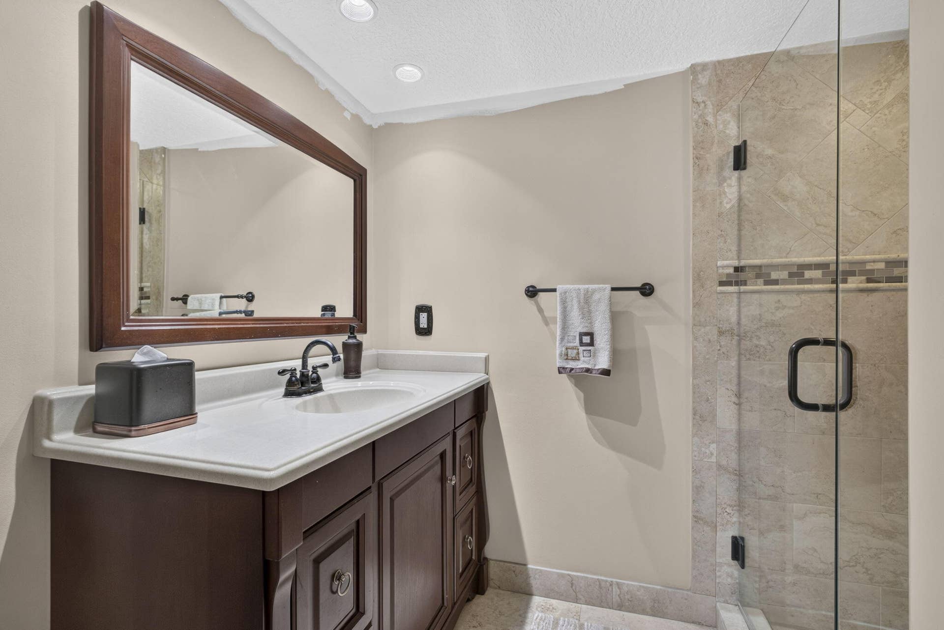 313 Lake Circle, #316, North Palm Beach, FL 33408 Primary Bath