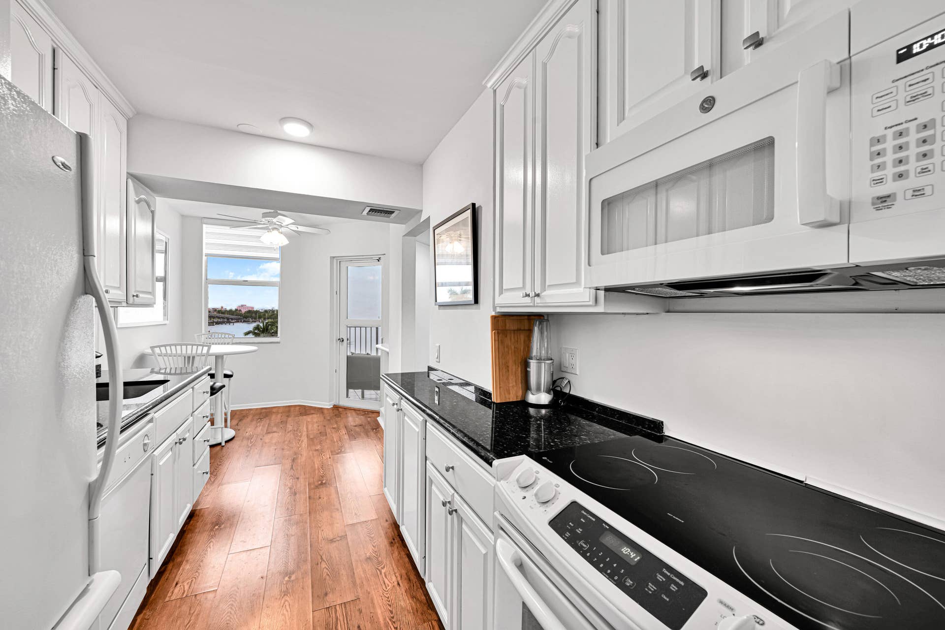 2860 S Ocean Boulevard, #511, Palm Beach, FL 33480 kitchen w/views