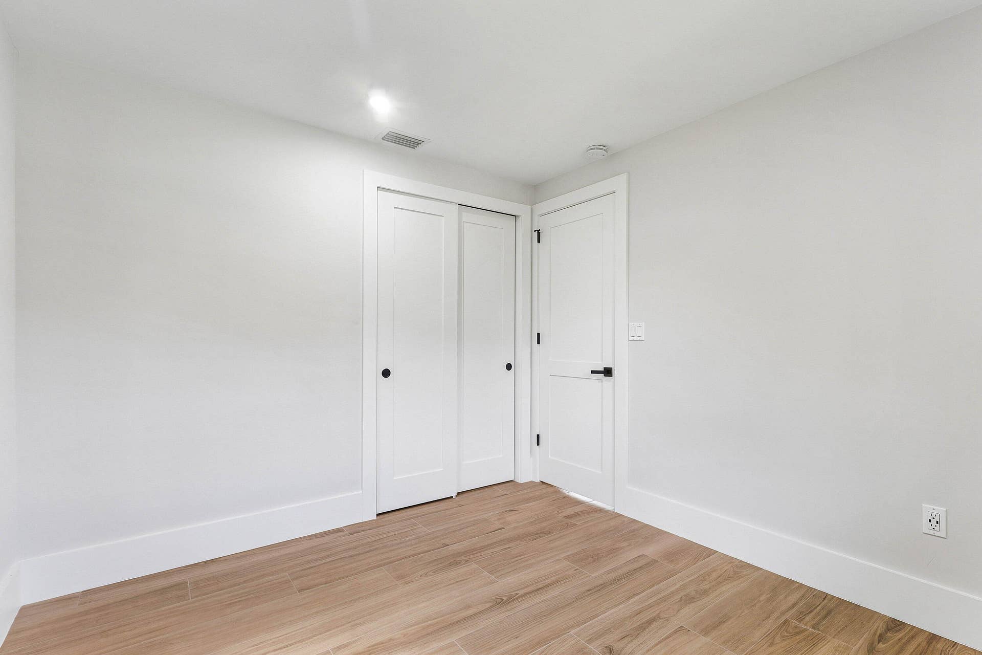 945 Westwind Drive, North Palm Beach, FL 33408 Guest 2